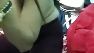 Guy tries to film amateur XXX video of the beautiful Desi girl